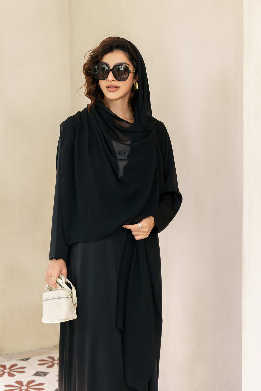 طقم عباءة ومعطف أسود اللون P25027