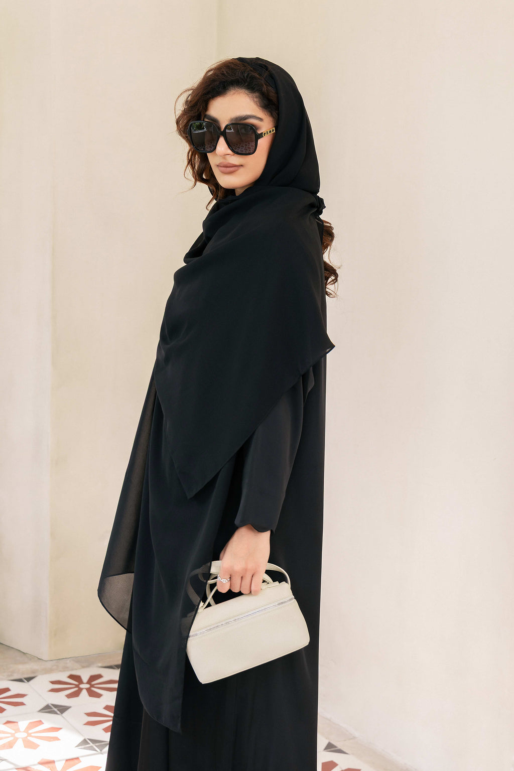 طقم عباءة ومعطف أسود اللون P25027