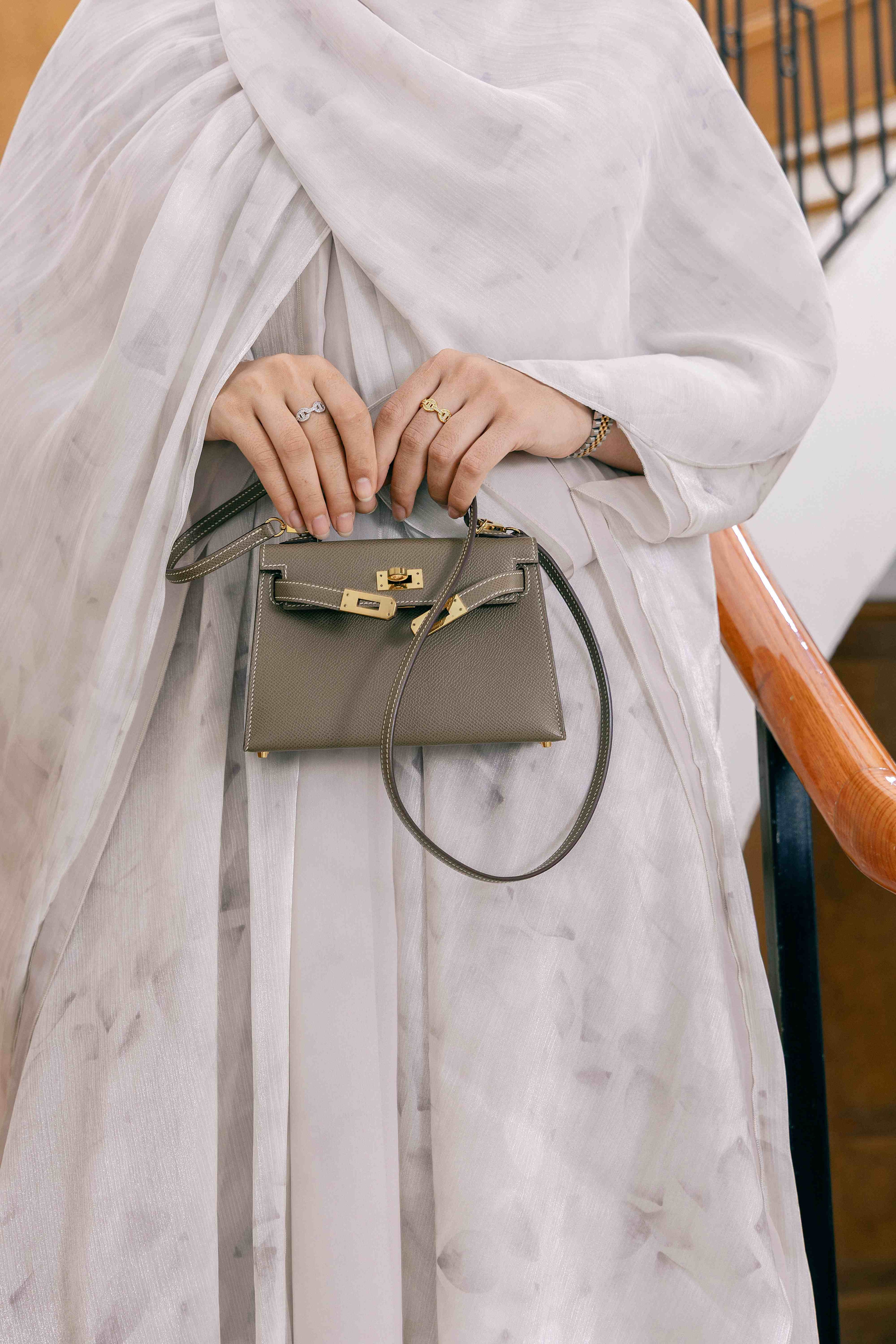 Ensemble abaya beige à motif floral P25004