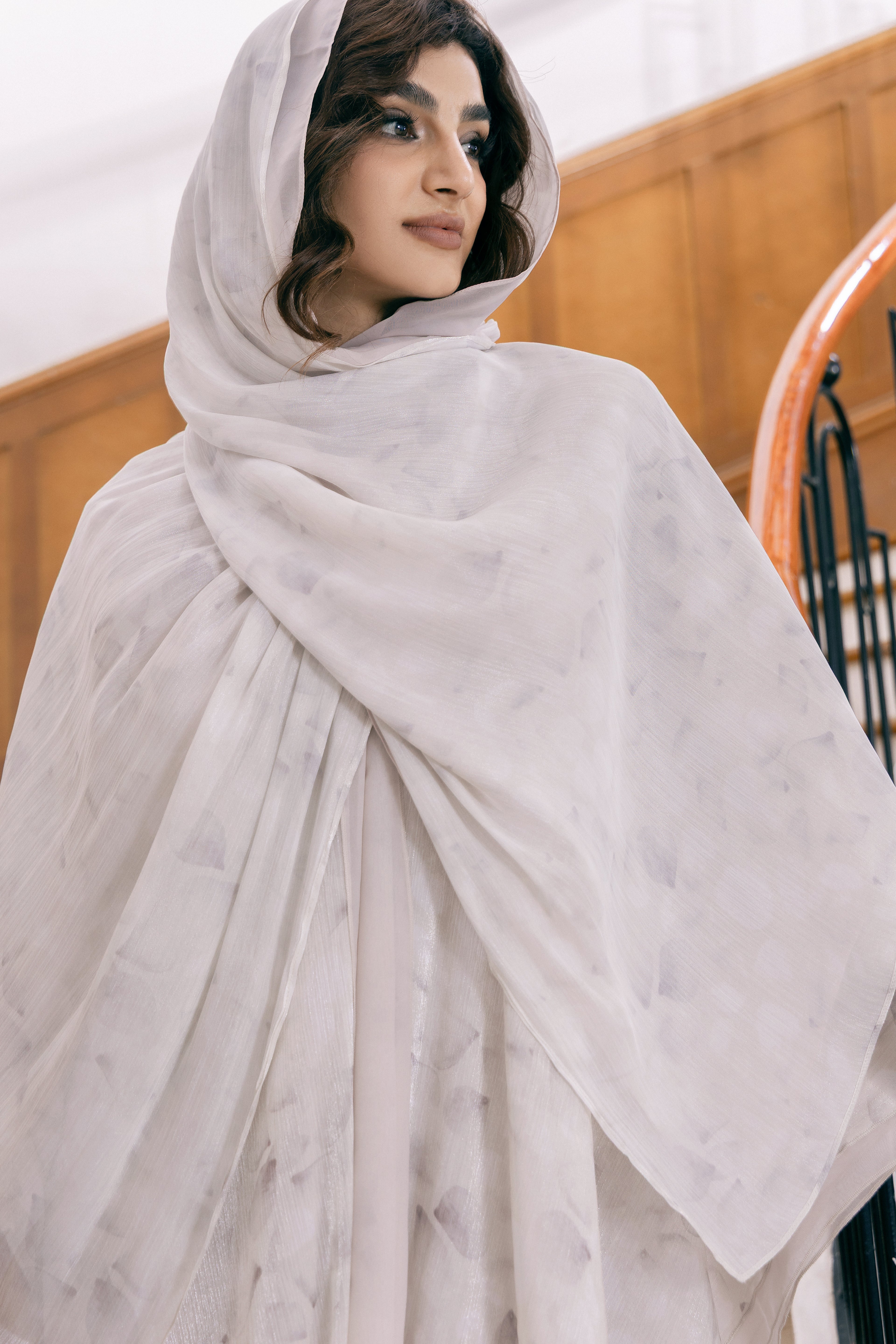 P25004 Beige Floral Print Pattern Abaya Set