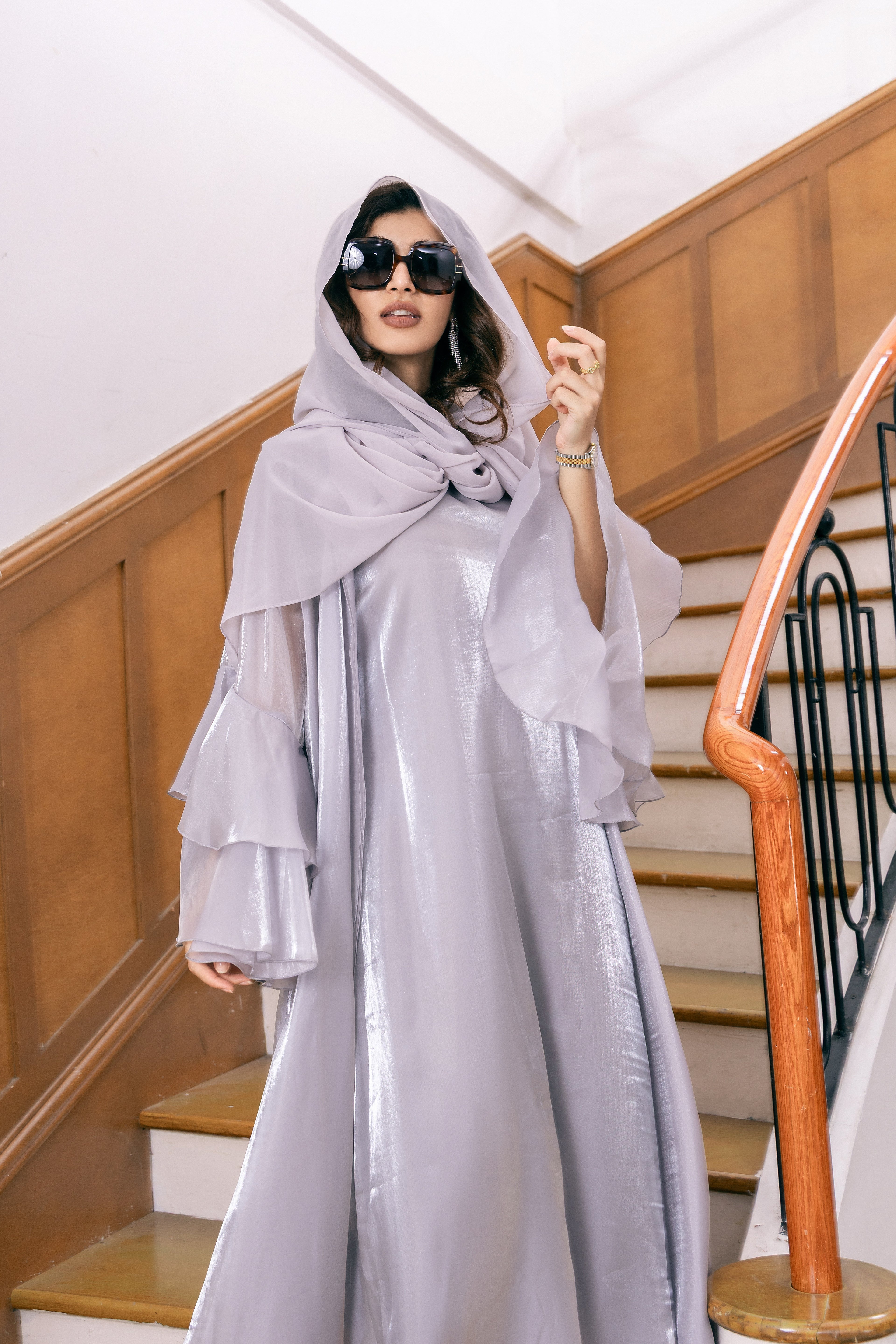 P25021 Silver Gray Mother-of-Pearl Luster Fabric Abaya Set