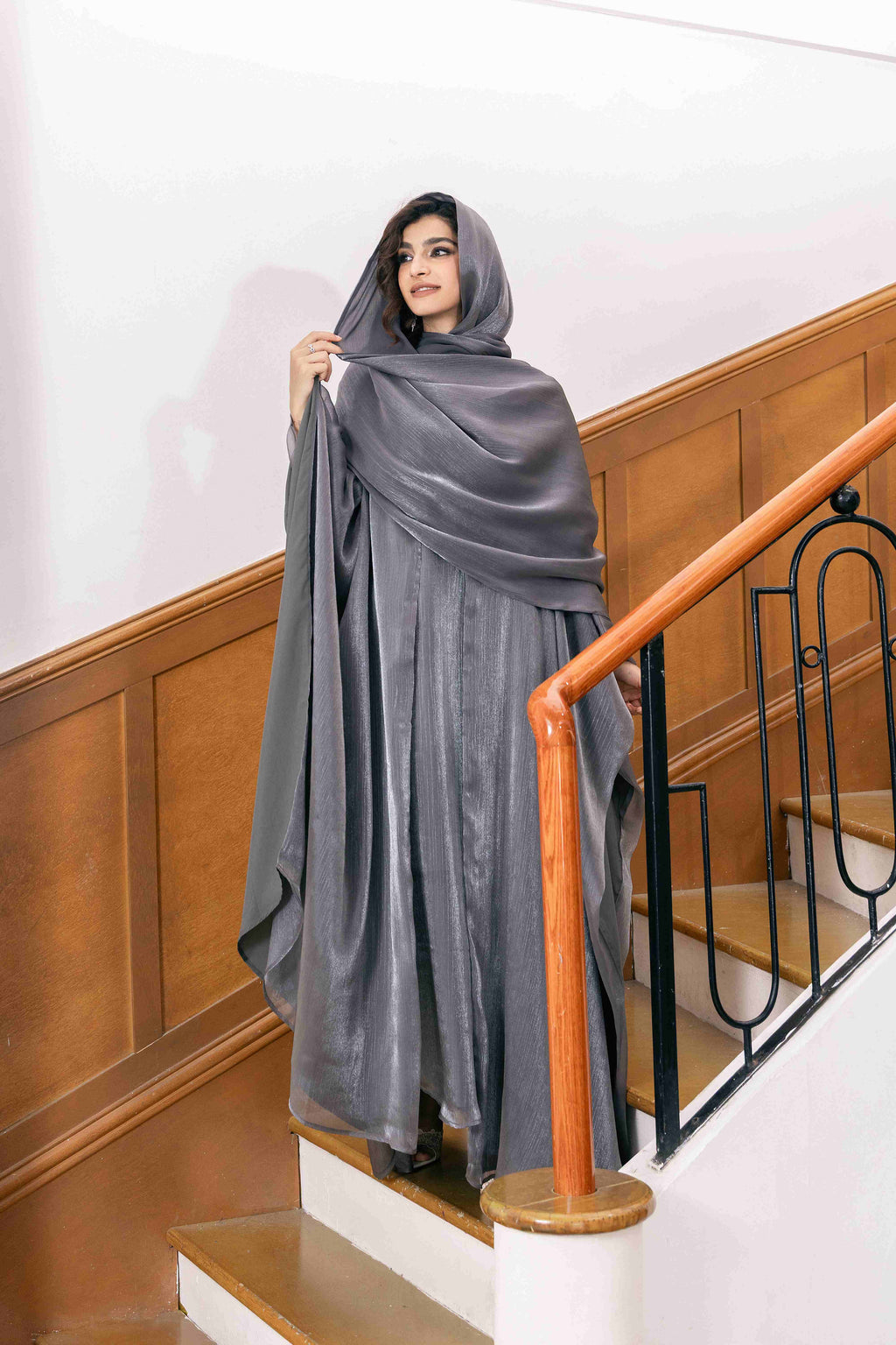 Ensemble abaya en mousseline gris argenté métallisé P25006