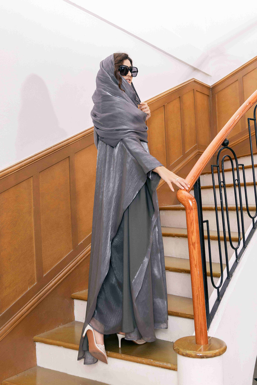 Ensemble abaya en mousseline gris argenté métallisé P25006
