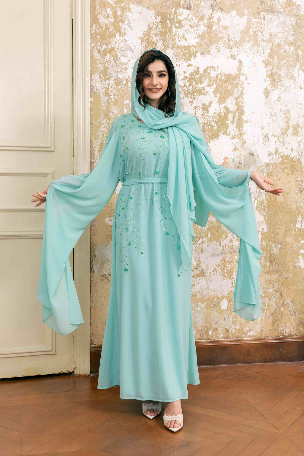 P25018 Ensemble robe abaya verte ornée de sequins, fait main