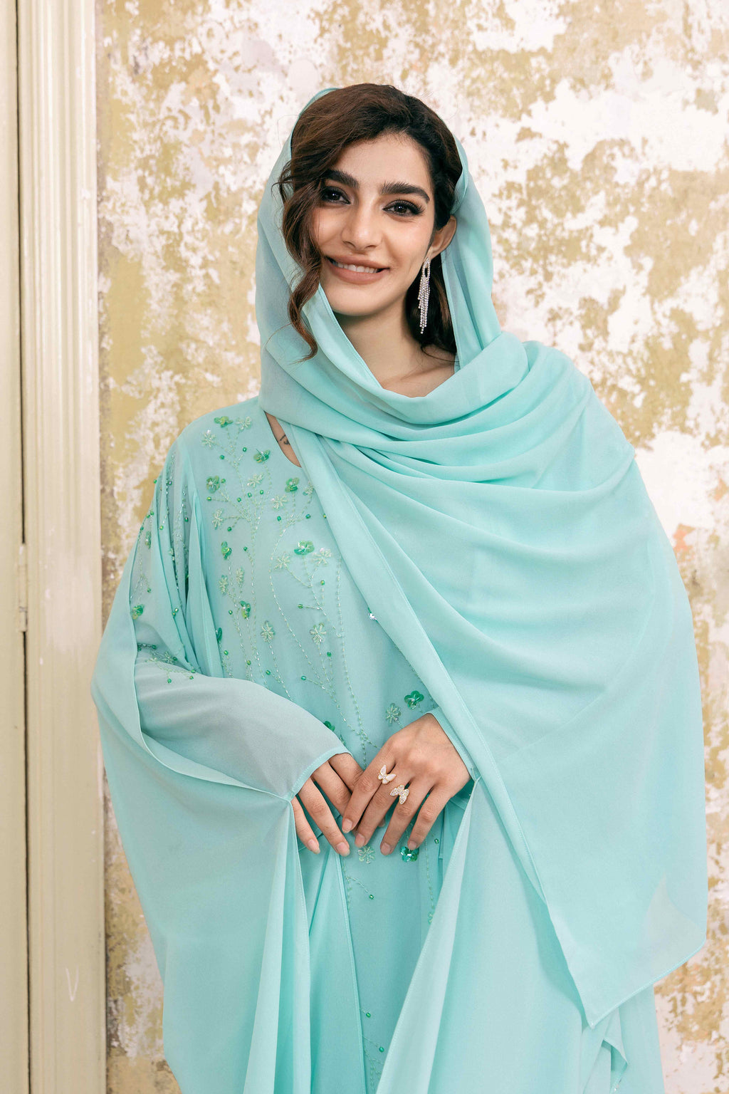 P25018 Ensemble robe abaya verte ornée de sequins, fait main