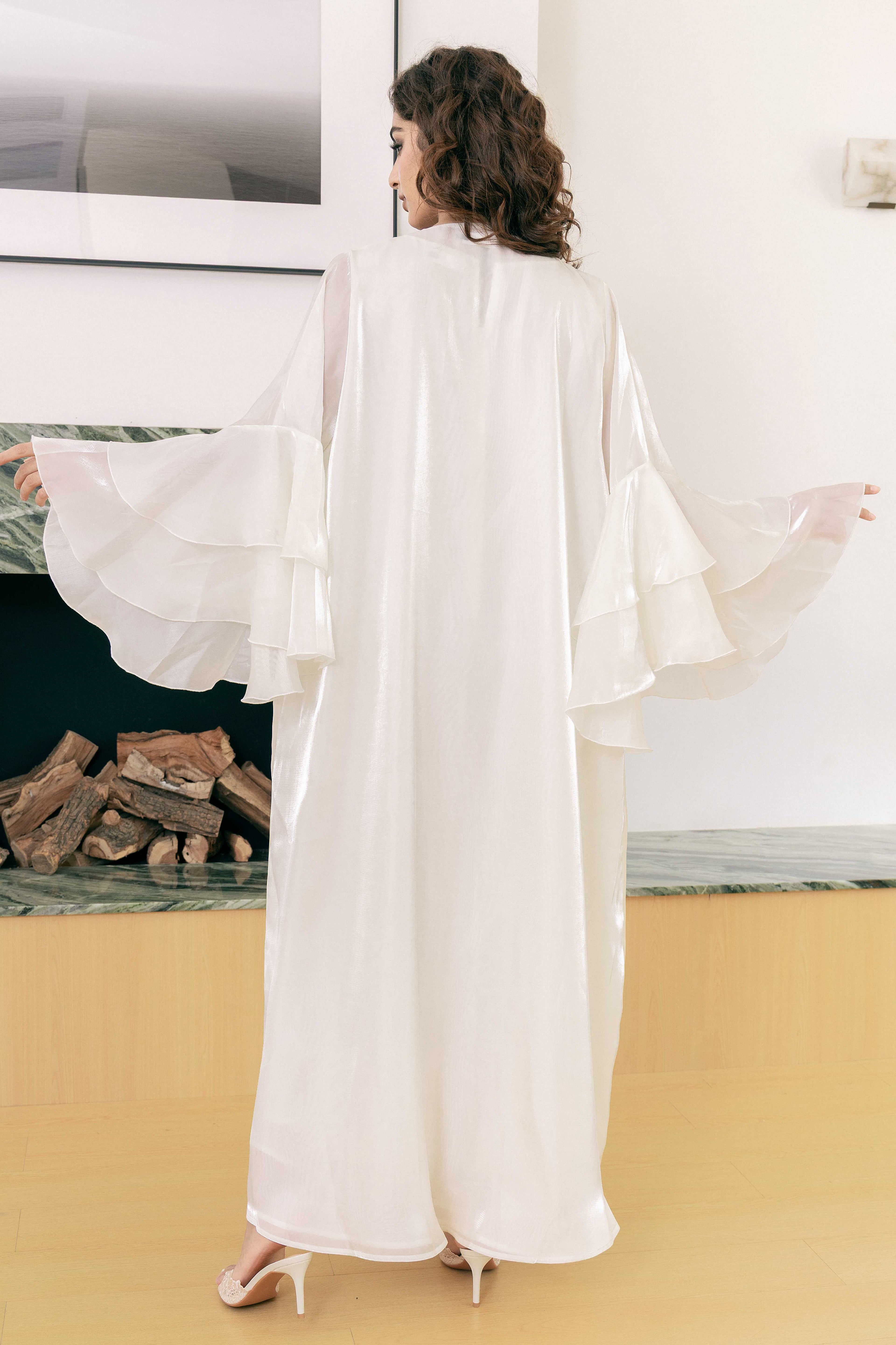 طقم عباية من قماش عرق اللؤلؤ اللامع باللون البيج الكريمي P25021