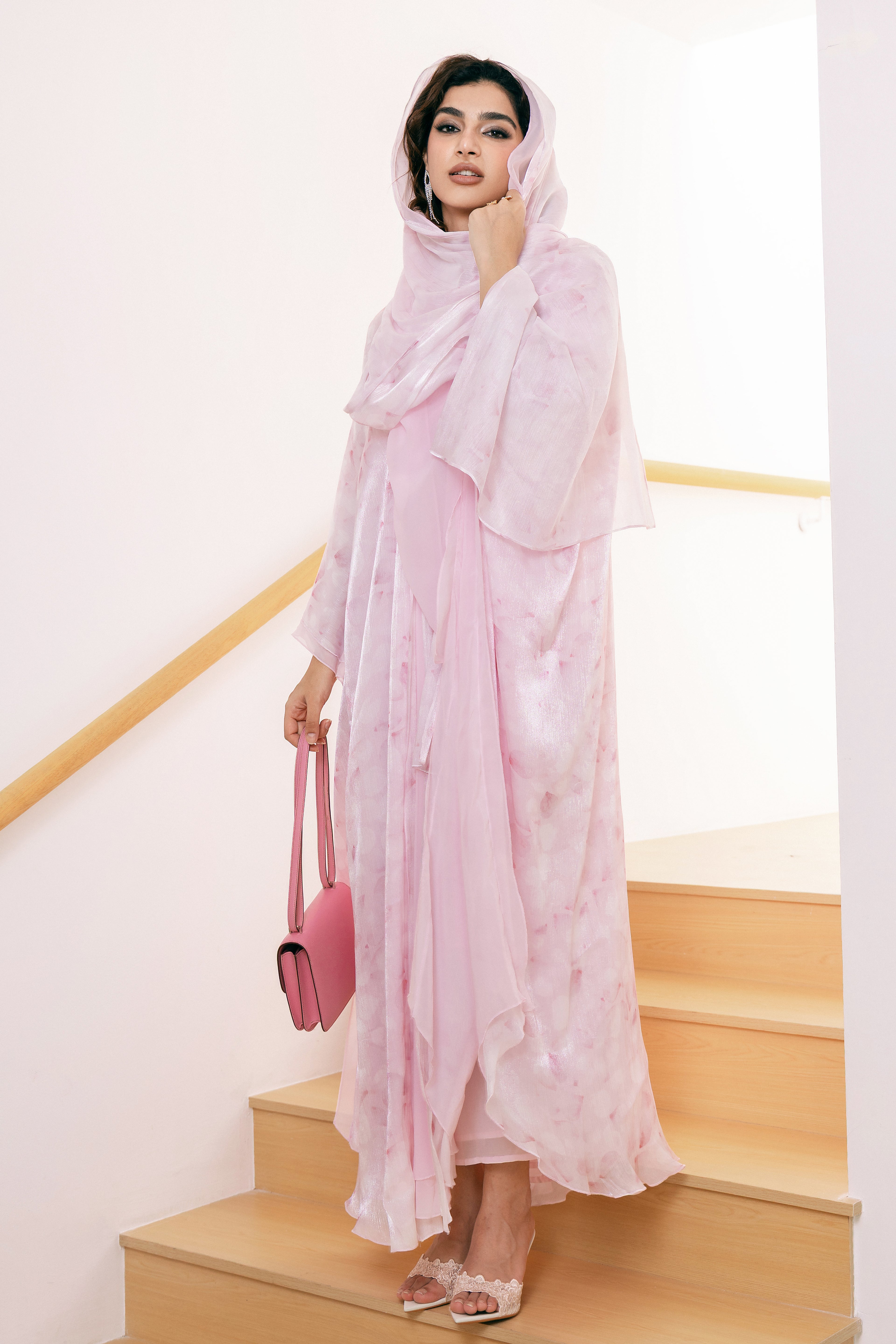 P25004 Light Pink Floral Print Pattern Abaya Set