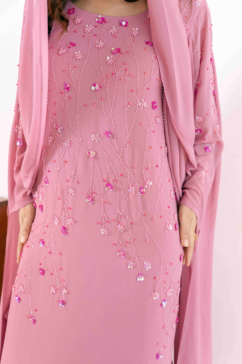 P25018 Ensemble robe abaya rose faite main ornée de sequins
